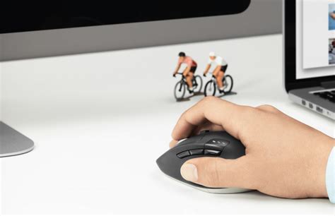 Logitech's wireless m505 mouse gives you the comfort of a contoured, rubber grip body, and fast, precise mousing. Logitech M720 Triathlon Wireless Mouse Arriving in ...