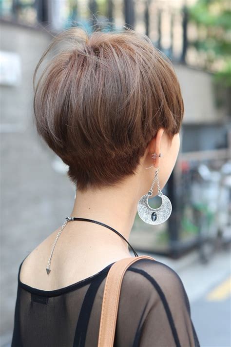 Short Straight Haircut For Asian Women Back View Of Asian Bowl Cut