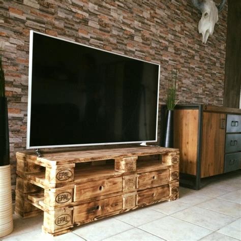wooden pallet upcycled tv stand upcycle art