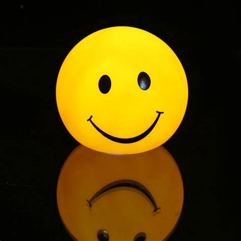 Best Selling Novelty Smiley Emoticon Lamp 3d Version Emoji Nightlight