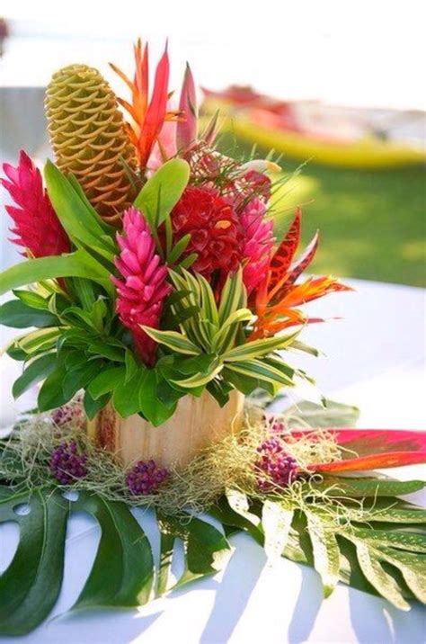 With everything from books to kale to lollipops, we've got unique wedding centerpiece ideas that are just as creative and quirky as you and your s.o. Pin de Alohana Weddings en Beautiful Flowers | Arreglos ...
