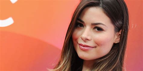 Miranda Cosgrove Wants An Icarly Sequel To Answer The Question Thats