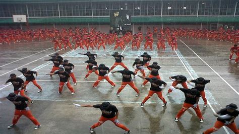 Cebu Dancing Inmates Go Gangnam Style