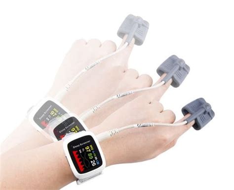 Wrist Pulse Oximeter With Wireless Data Transfer For Continuous Monitoring