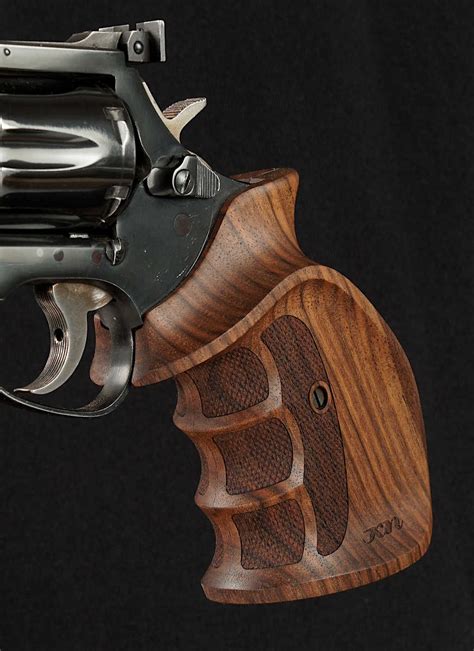 Karl Nill Maßgriffe Special Grips For Revolvers