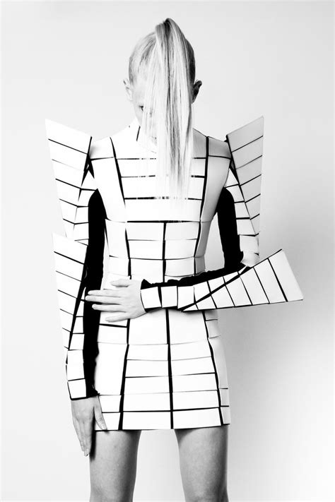 Contemporary Classic Geometric Fashion Sculptural Fashion
