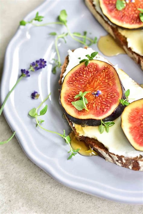 Fig And Goat Cheese Toast With Thyme And Honey Everyday