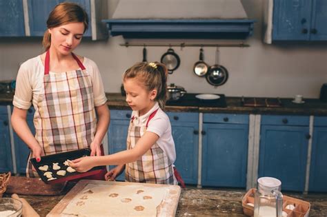 Feliz Familia Amorosa Están Preparando Panadería Juntos Madre E Hija