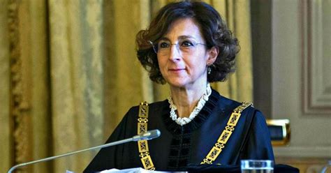 Ma a marta cartabia, la prima donna presidente della corte costituzionale, si era pensato anche come ministro del governo cottarelli, ipotizzato prima del conte 1. Corte costituzionale, la prima volta di una donna ...