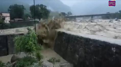 Heavy Rainfall And Floods In Nepal Flood Breaks Away Riverside Wall In Butwal Youtube
