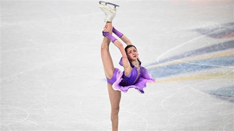 Olympia 2022 Eiskunstlauf Kamila Valieva Trotzt Im Kurzprogramm Dem