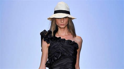 Emanuel Ungaro Spring 2009 Ready To Wear Fashion Show Vogue