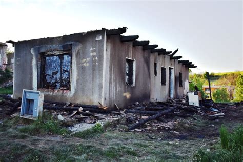 Leégett egy családi ház Egyházasbáston Képekkel Körkép sk