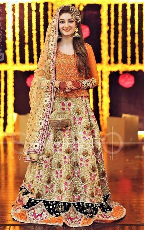 Pakistani Bridal Mehndi Dress 2022