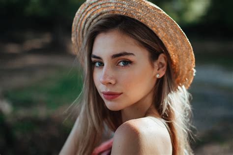 Wallpaper Women Outdoors Face Model Hat Portrait Brunette Sunlight Looking At Viewer