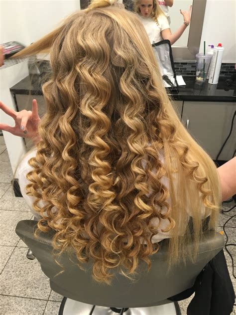 79 Stylish And Chic Ways To Curl Your Hair With A Wand For Short Hair