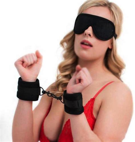 Banoch Cuffs Blindfold Soft Bdsm Zwart Klittenband Handboeien Bondage Bol Com