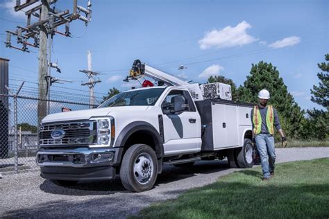 2023 Ford F 550 Super Duty Chassis Cab Free High Resolution Car Images