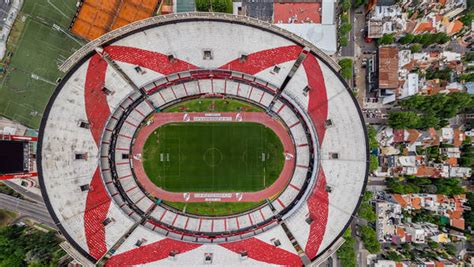 Nunca en mi vida pensé perder por un resultado como el de hoy, si claro hoy somos los malos, pero toca. San Lorenzo ocupará la Sívori. En total, con las plateas ...