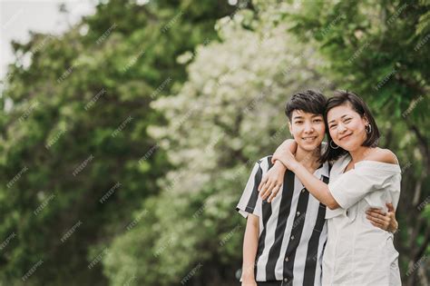 premium photo happy asian lesbian couple in love