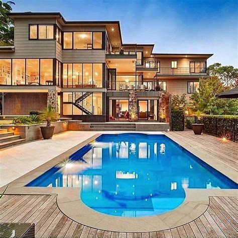 Modern Mansion With Pool Via Luxclubboutique Life Is Short Get Rich
