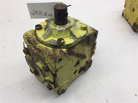 John Deere 400 60 Mower Deck Gear Box Am102536 Ebay