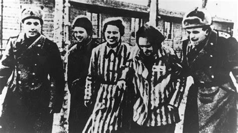 Vor 70 Jahren Als Auschwitz Befreit Wurde Newsorfat
