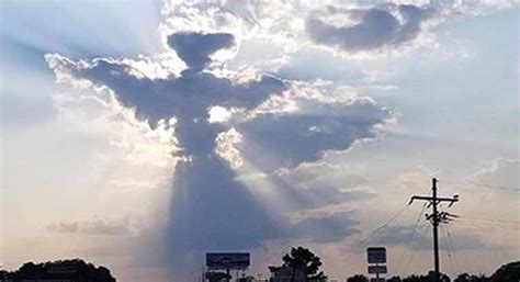 Driver Spots Cloud Shaped Like An Angel In The Sky Renews His Faith In
