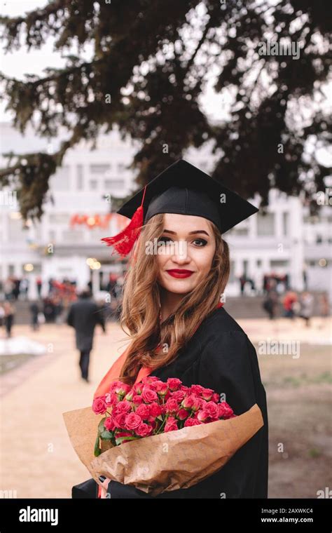 Red Graduate Gown Hi Res Stock Photography And Images Alamy