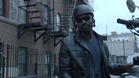 The Sunglasses Of Luke Cage Mike Colter In Jessica Jones Spotern