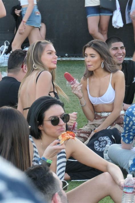 Even though it looks simple, it turns out we can't underestimate this kids didi and friends song. Madison Beer at Coachella With Friends 04/14/2019 • CelebMafia