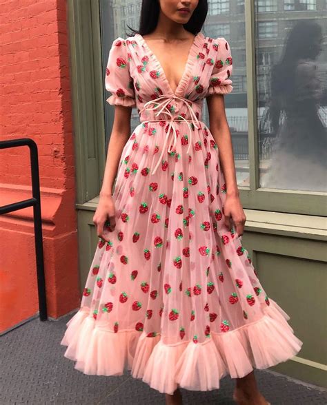 The Strawberry Dress 🍓 Милые платья Модные стили Платья