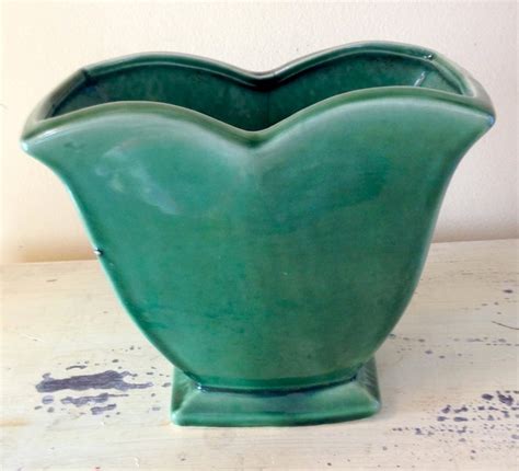 Vintage Vase Mccoy Green Tulip Glaze Pottery Ceramic Etsy
