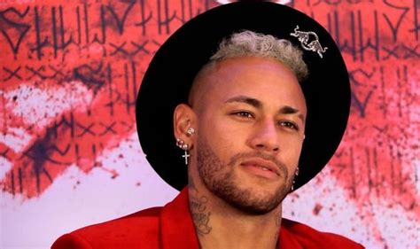 In august 2017, neymar transferred from barcelona to psg for $257 million. Neymar wages: How much is Neymar paid by PSG? Net worth ...