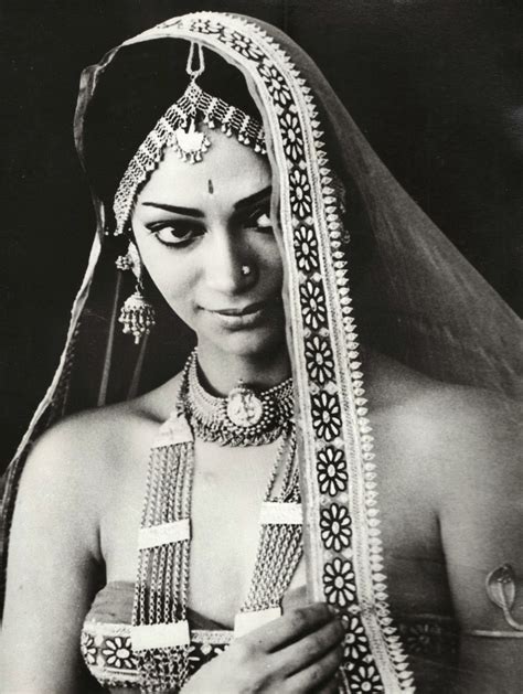 Simi Garewal Simi Garewal Vintage Bollywood Retro Fashion Vintage