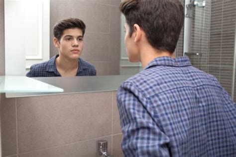 Qué Hacer Cuando Tu Hijo Adolescente No Se Ducha Medidas De Higiene