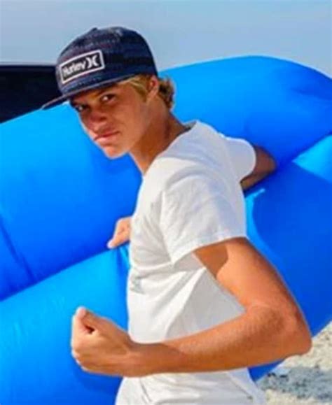 zander venezia dies professional surfer perishes in hurricane irma the hollywood gossip