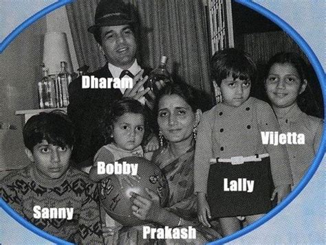 Sunny's first movie, betaab, released in 1983, where he starred opposite amrita singh was a runaway hit. SunnyDeolFan: Sunny Deol at Young age