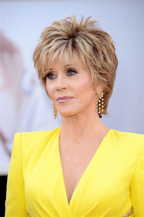 Actresses such as raquel welch, jane fonda and brigitte bardot began wearing long, flowing, voluminous hairstyles that soon became synonymous with beauty and sensuality. Jane Fonda Hairstyles 2020 - All About Style ...