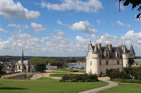 Hôtel Burgevin à Sully sur Loire au Loiret | Château d'Amboise: A Quick ...
