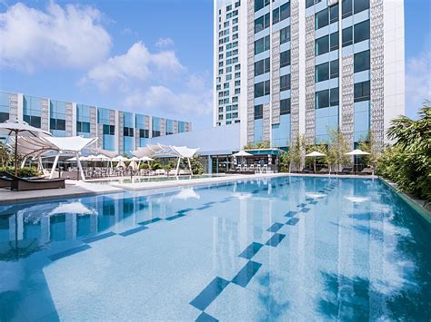 Photo Gallery Crimson Hotels And Resorts 5 Star Hotel In Manila