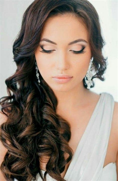 5 Tips For Choosing Your Wedding Hair And Makeup 2050009