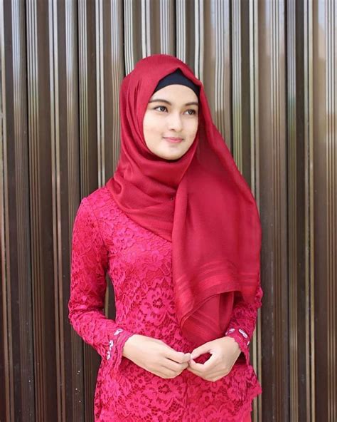 Foto Cantik Manis Wanita Jilbab Merah Hijab Fashion Summer Fashion