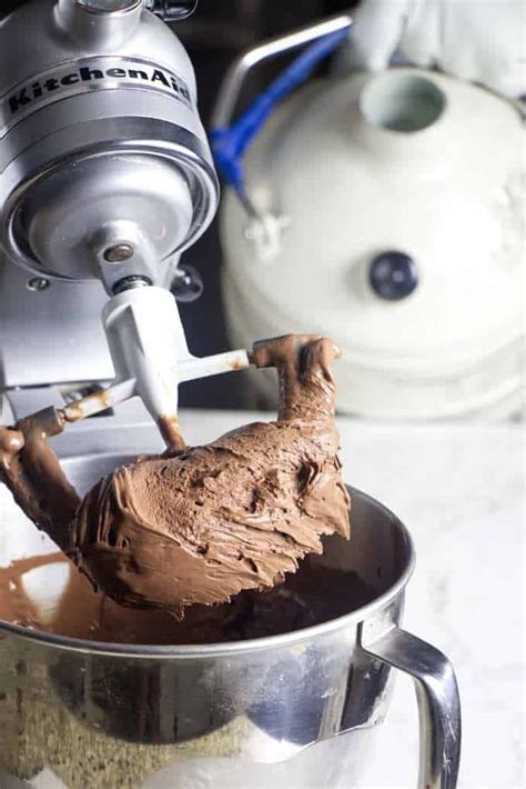 liquid nitrogen makes ice cream almost instantly the liquid nitrogen freezes ice cream so fast