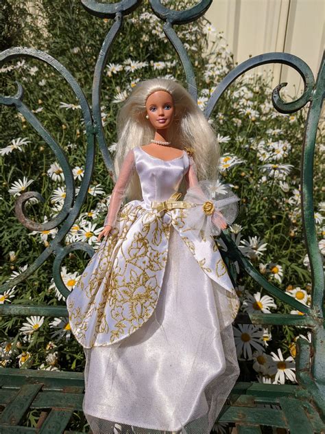 Barbie Doll 1998 Beautiful Bride Collectible Barbie Doll 1998