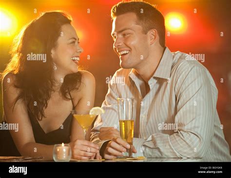 Couple Bar Beer Hi Res Stock Photography And Images Alamy