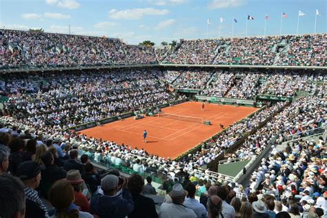 今日から全仏オープン始まりましたね 久しぶりにロジャー・フェデラーgs出場、復帰間もないですが楽しみです 大会のこと他、テニスに関 テニス・全仏オープン女子ダブルスで八百長疑惑 検察当局が捜査を開始. 全仏オープン2021観戦チケット｜ROLAND-GARROS 2021