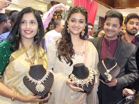 Keerthi Suresh Opens Avr Jewellers Photo Gallery Sakshi