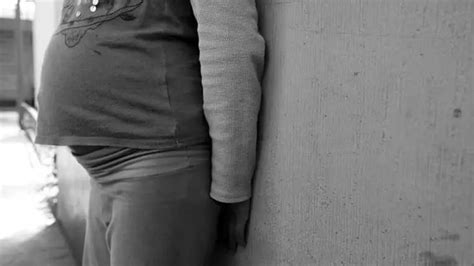 ¡repudio Abuelo Abusó De Su Nieta Adolescente Y La Dejó Embarazada