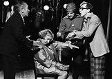 Broadway Danny Rose movie review (1984) | Roger Ebert